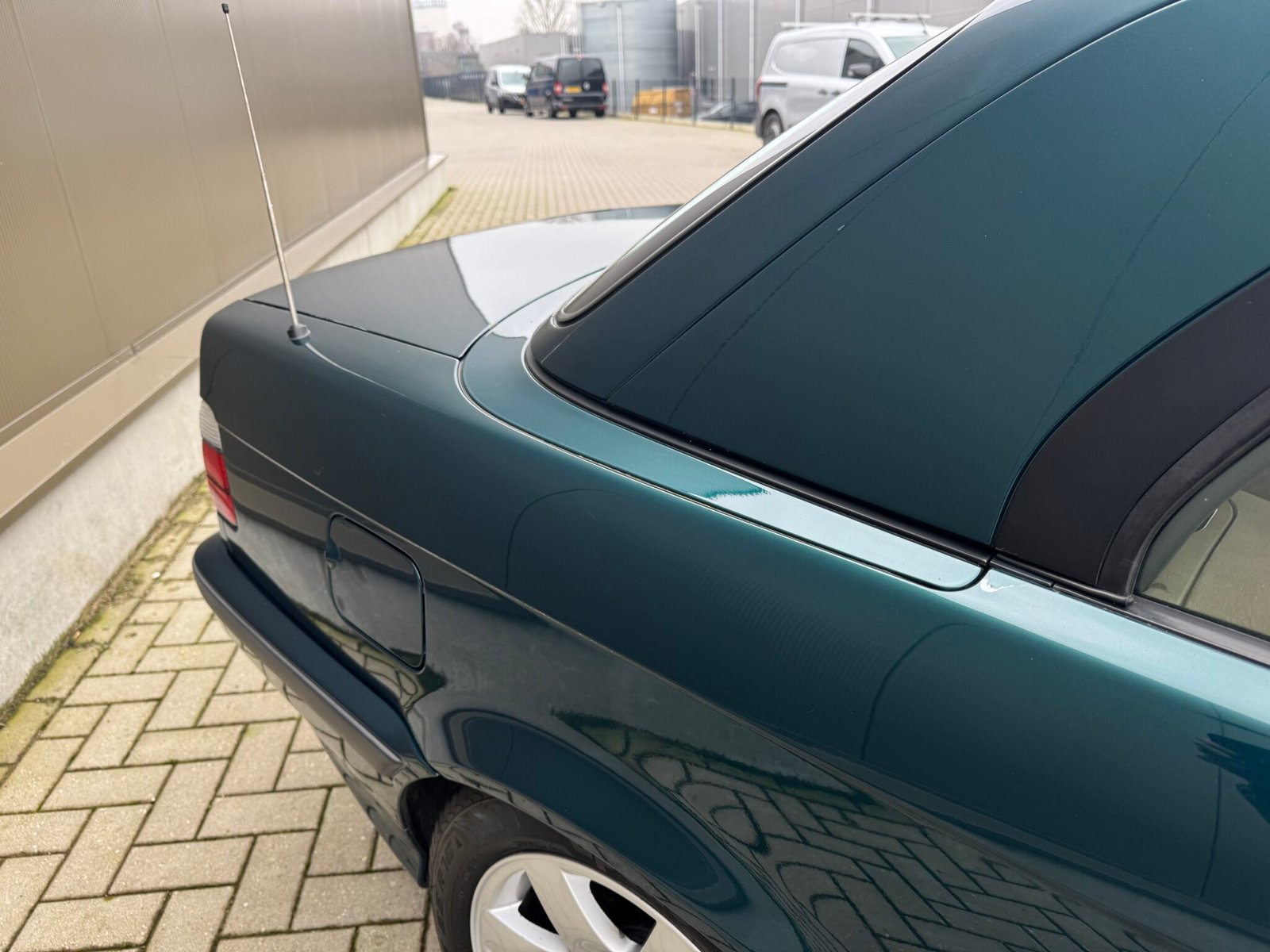Detailen, poetsen en polijsten service in Doetinchem. Auto poetsen, stofzuigen en stomen.