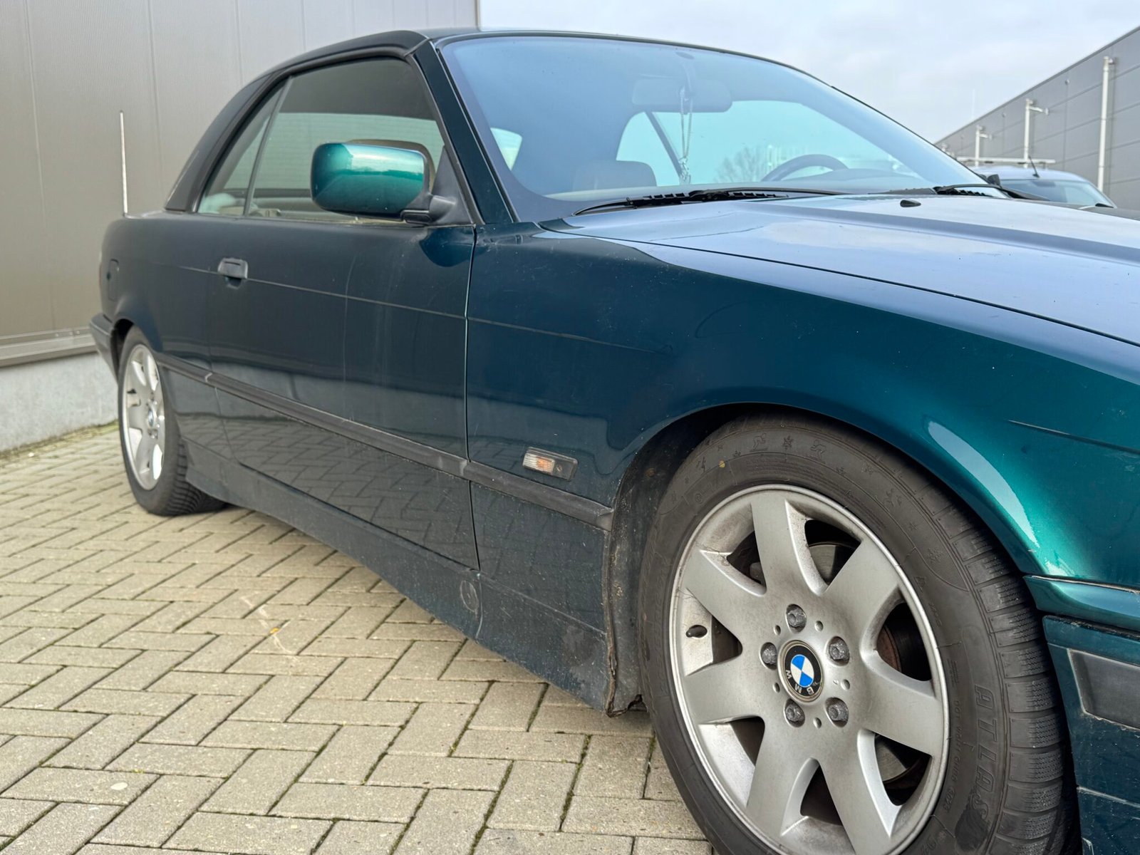 Detailen, poetsen en polijsten service in Doetinchem. Auto poetsen, stofzuigen en stomen.